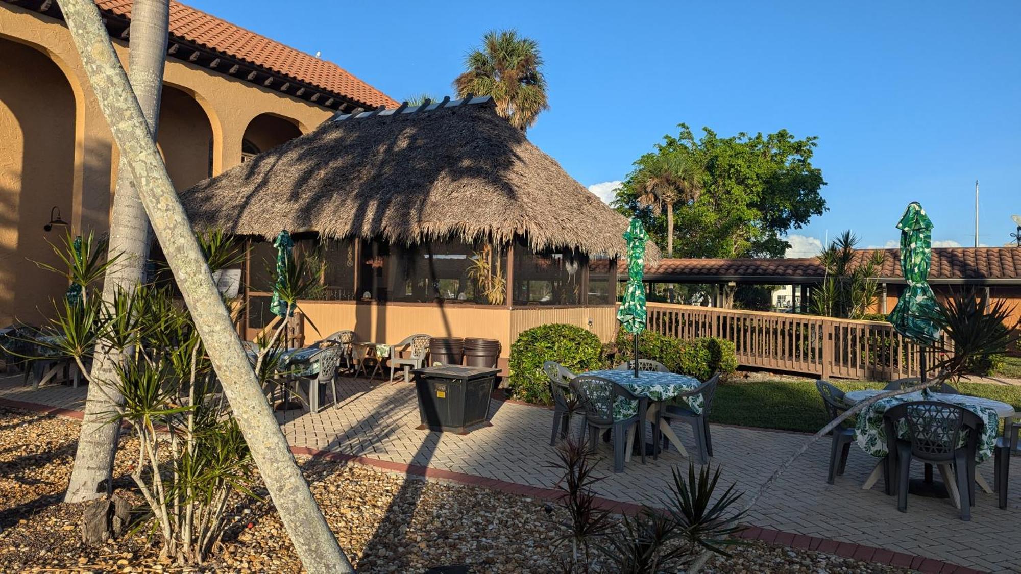 Marina Getaway On The Water! Apartment Naples Exterior photo